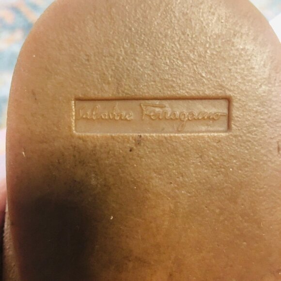 FERRAGAMO Vintage Suede Tan Horse Bit Logo Stretch Elastic Loafers Shoes W 7.5B - Picture 11 of 11